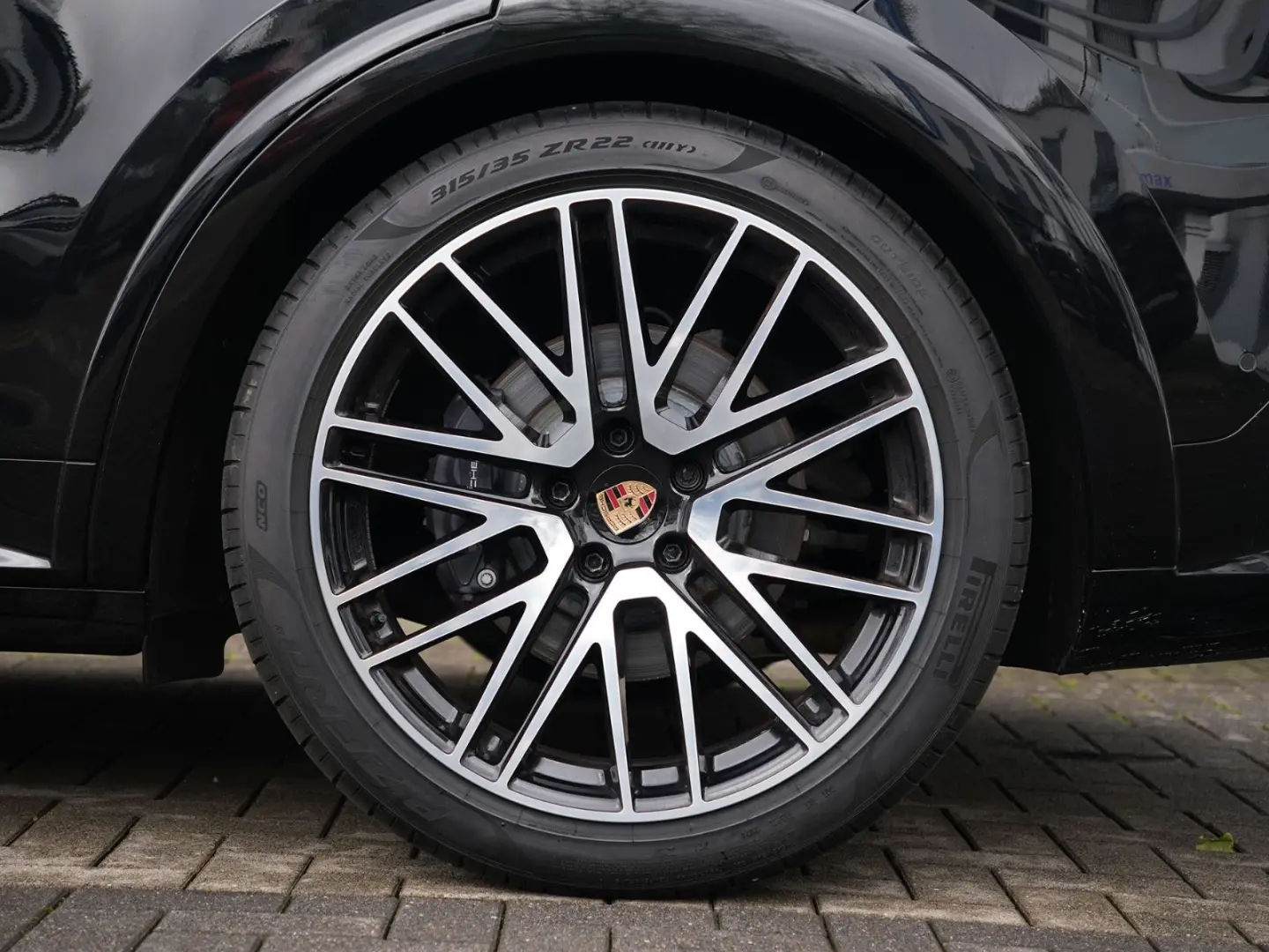 E-Hybrid Coupe SPORTDESIGN