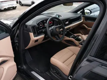 E-Hybrid Coupe SPORTDESIGN