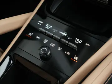 E-Hybrid Coupe SPORTDESIGN
