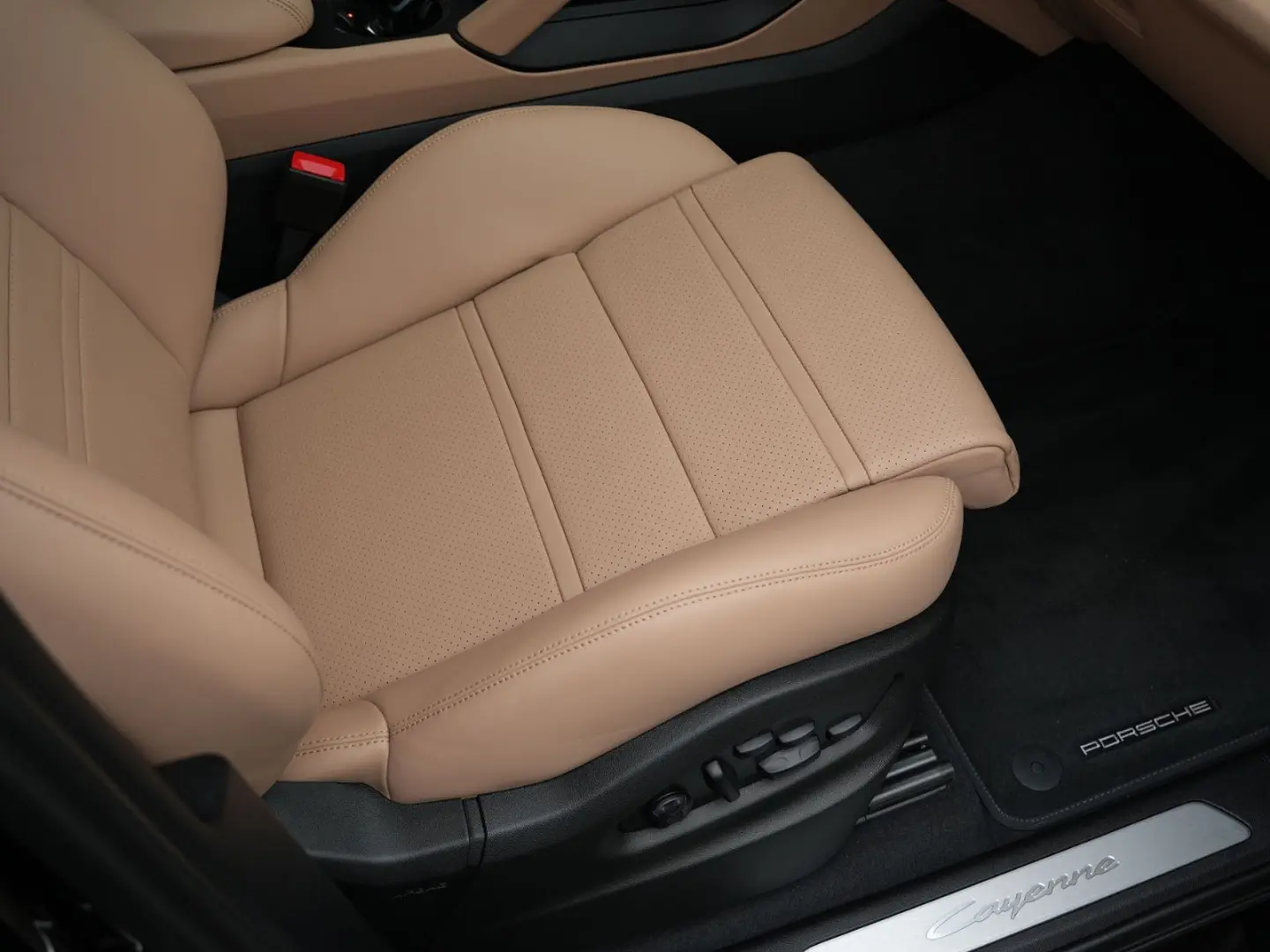 E-Hybrid Coupe SPORTDESIGN