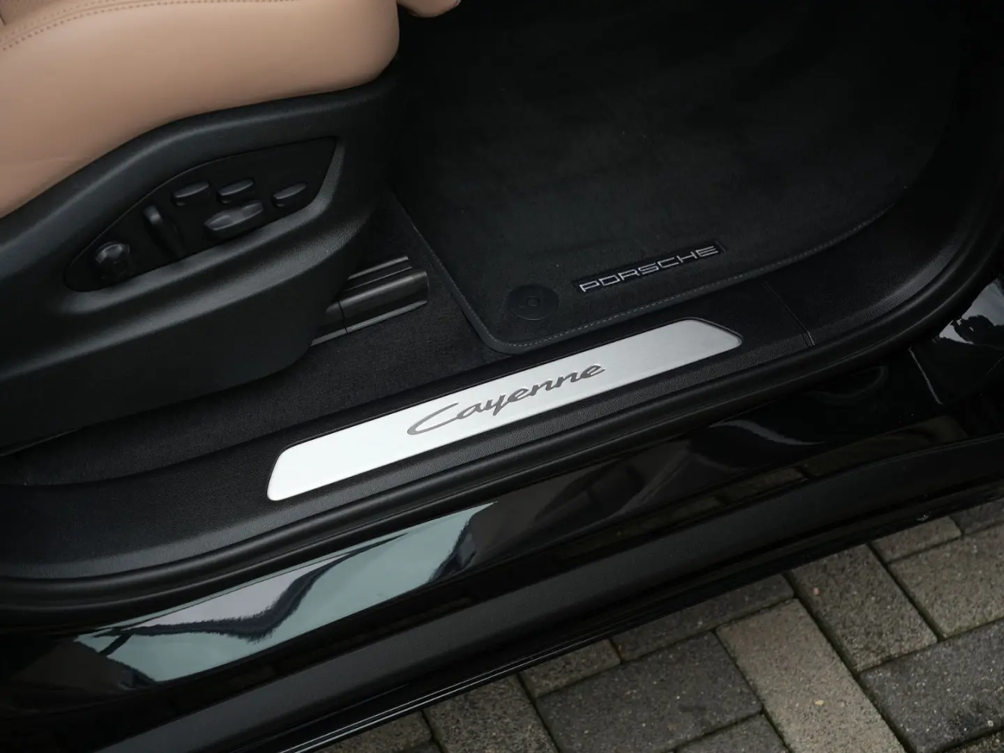 E-Hybrid Coupe SPORTDESIGN