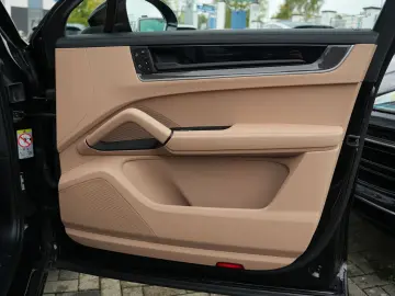 E-Hybrid Coupe SPORTDESIGN