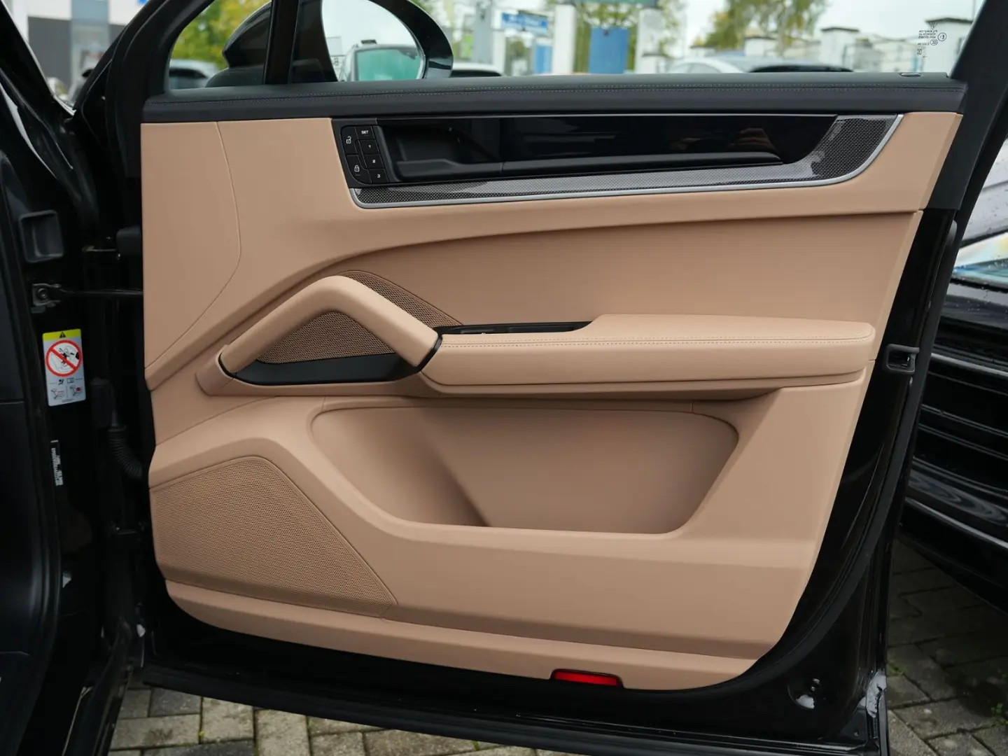 E-Hybrid Coupe SPORTDESIGN