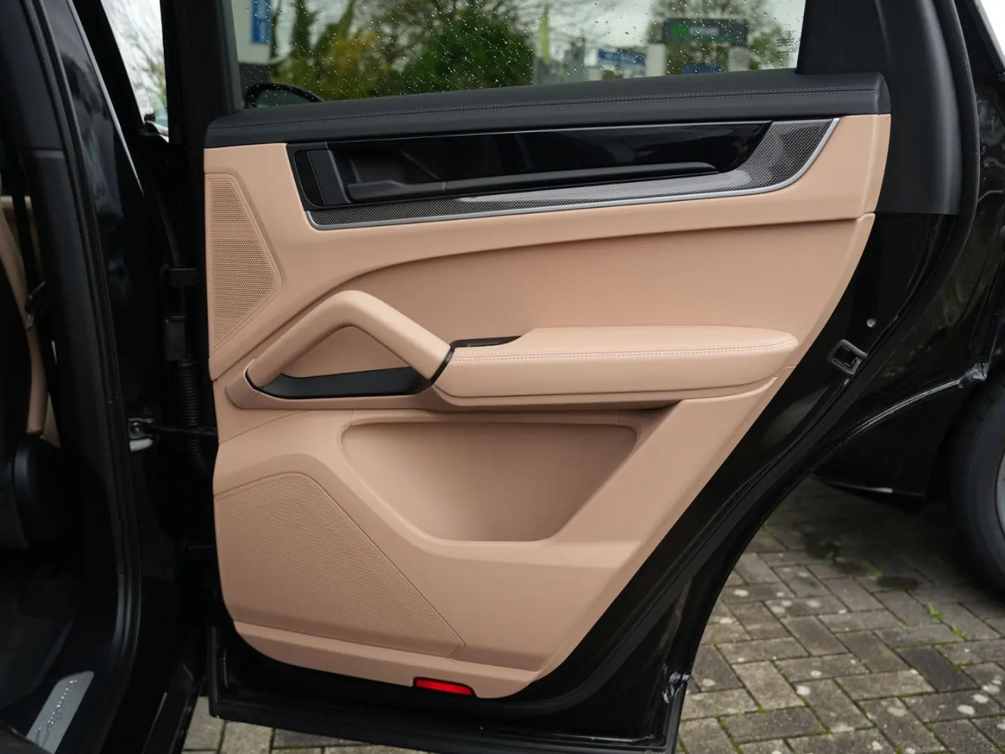 E-Hybrid Coupe SPORTDESIGN