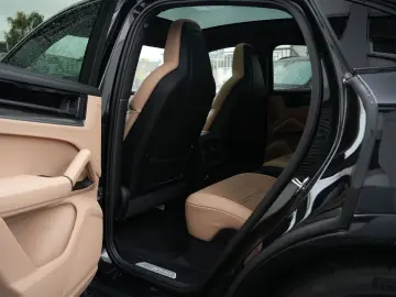 E-Hybrid Coupe SPORTDESIGN
