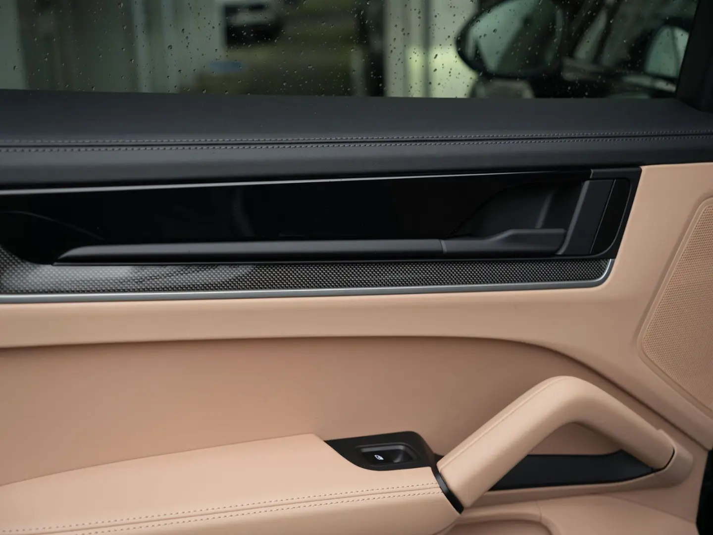 E-Hybrid Coupe SPORTDESIGN