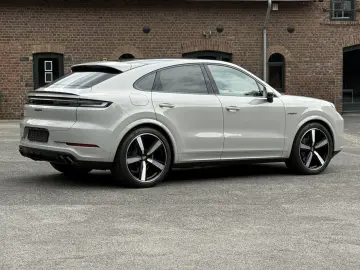 Cayenne E-Hybrid Coupe SPORTDESIGN