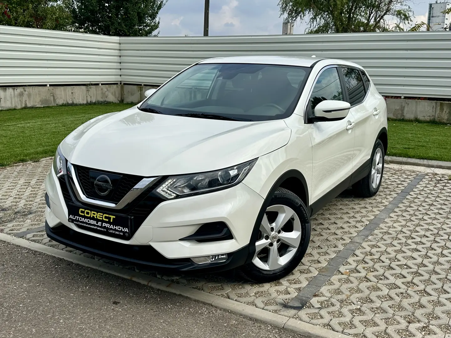 Nissan Qashqai carlig remorcare 154.000 Km  garantie  rate