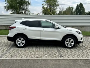 Nissan Qashqai carlig remorcare 154.000 Km  garantie  rate