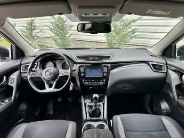 Nissan Qashqai carlig remorcare 154.000 Km  garantie  rate