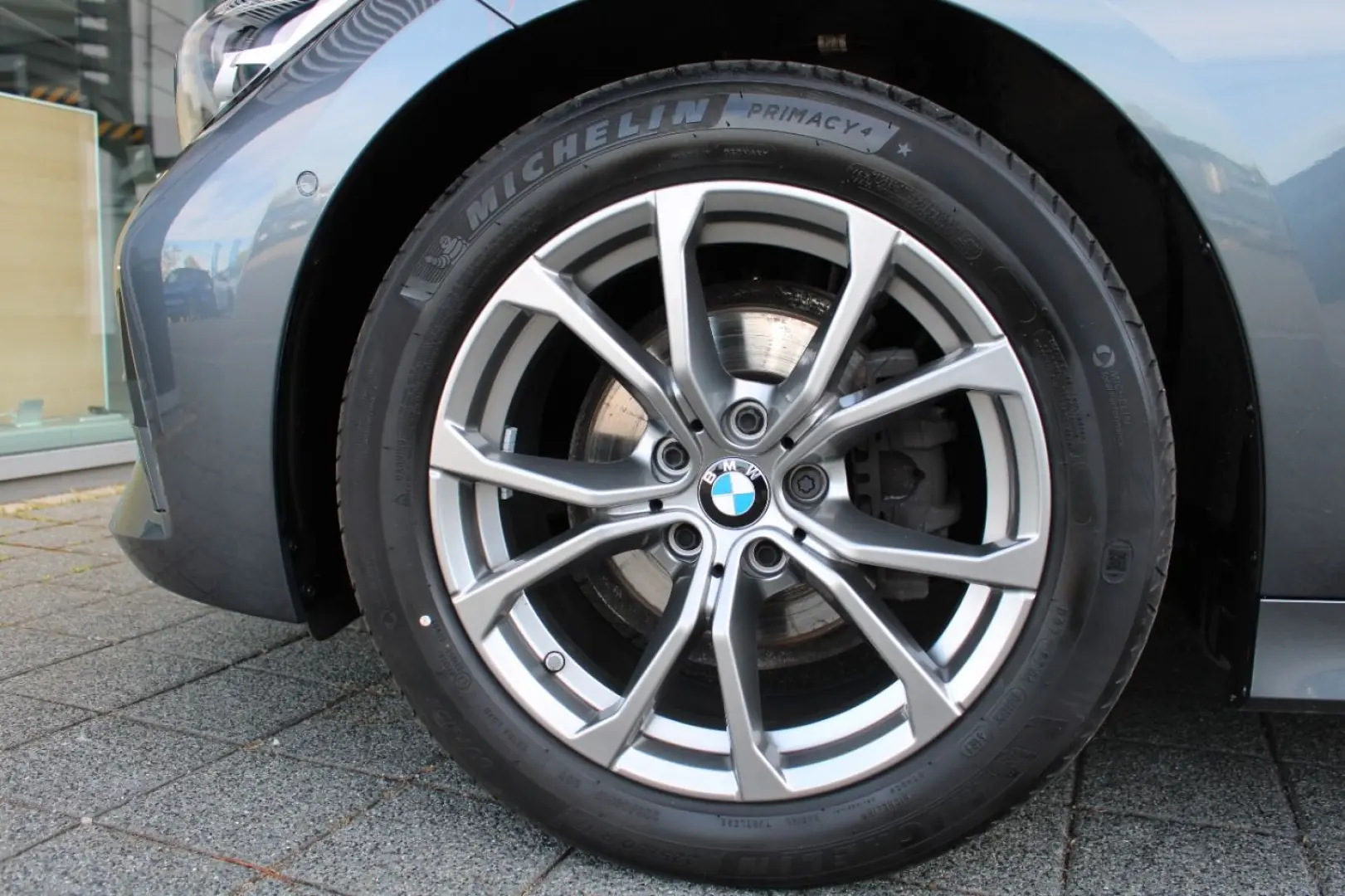 318d Limousine Sport Line Navi Live LED AHK DAB