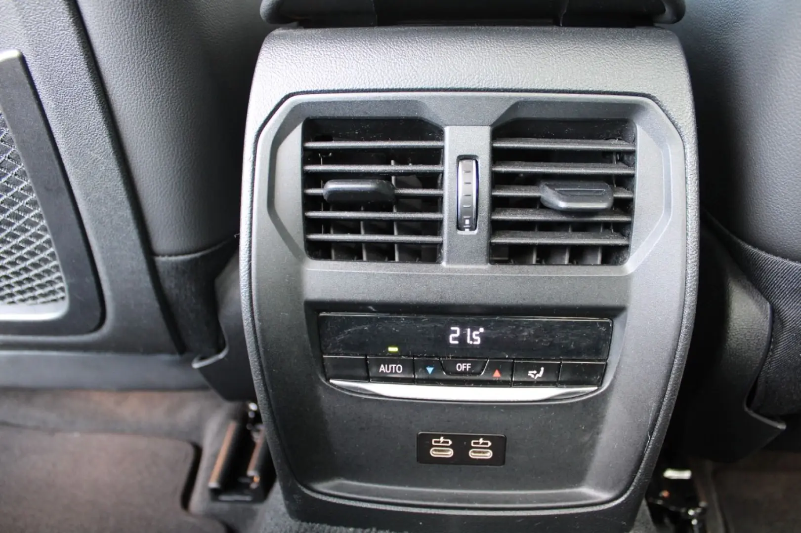 318d Limousine Sport Line Navi Live LED AHK DAB