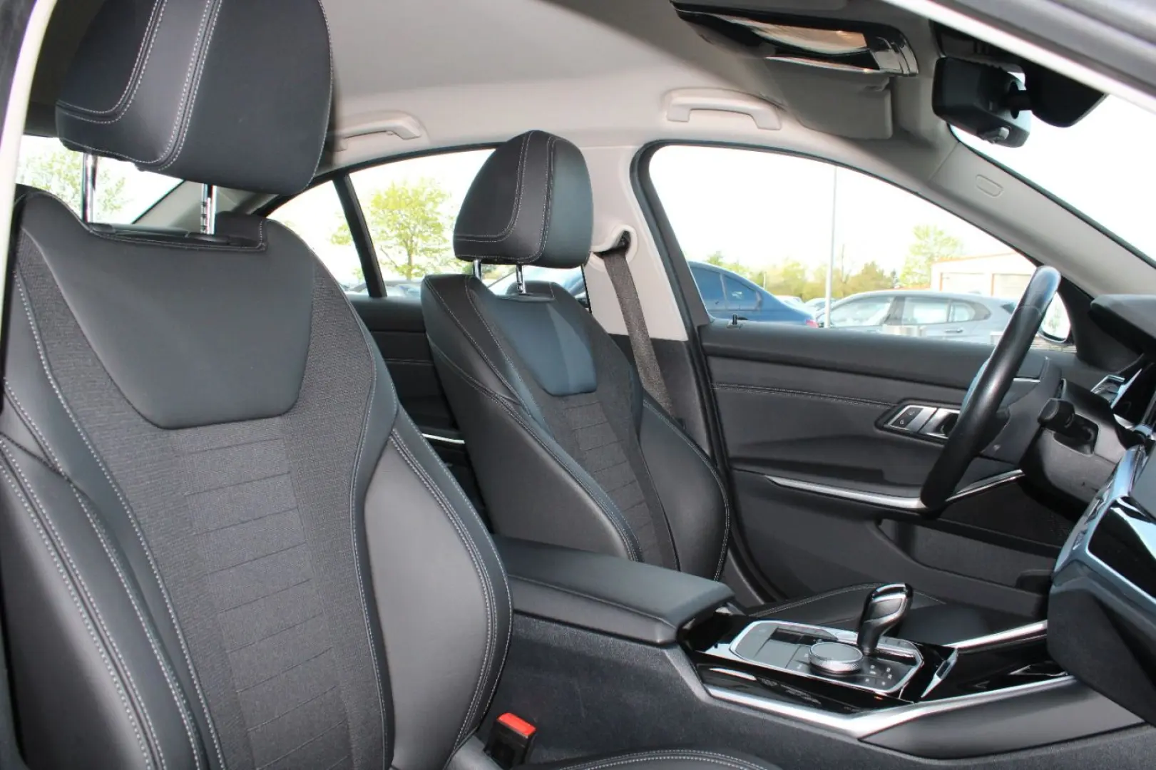 318d Limousine Sport Line Navi Live LED AHK DAB