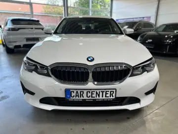 318 i Lim. Advantage  SHZ LED M Felgen PDC EU6d