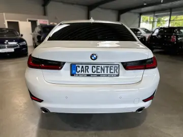 318 i Lim. Advantage  SHZ LED M Felgen PDC EU6d