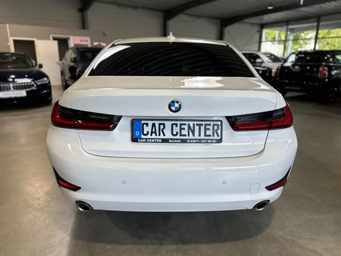 318 i Lim. Advantage  SHZ LED M Felgen PDC EU6d