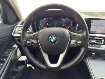 318i LimA Navi LED SHZ ParkAss DAB