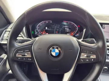 318i LimA Navi LED SHZ ParkAss DAB