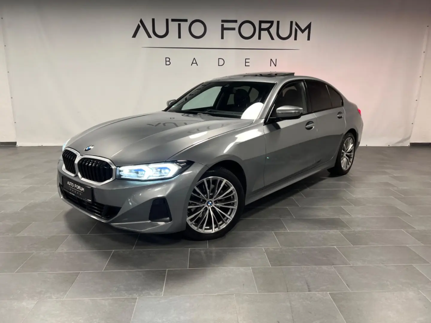 Lim. 320d LiveCockpit ACC LED SD Spur