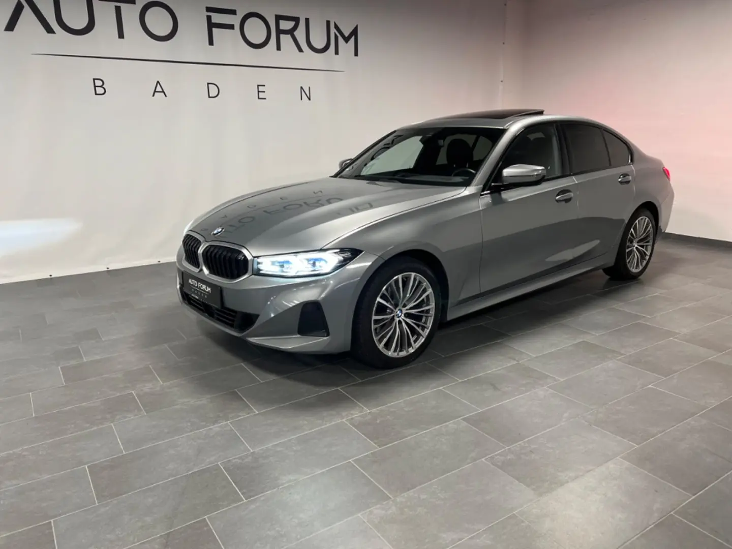 Lim. 320d LiveCockpit ACC LED SD Spur