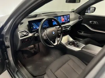 Lim. 320d LiveCockpit ACC LED SD Spur