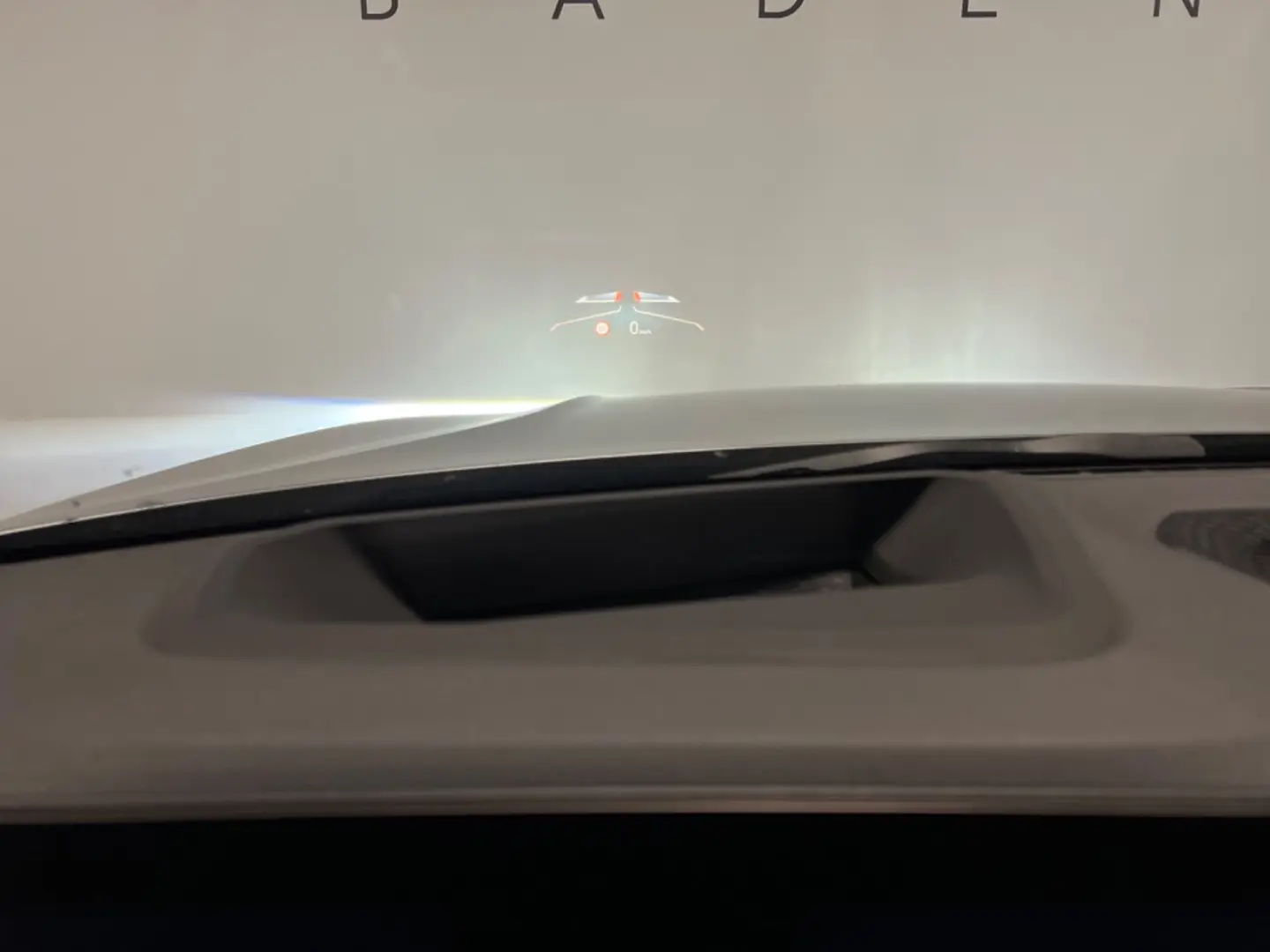 Lim. 320d LiveCockpit ACC LED SD Spur