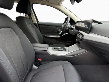 320e Limousine Widscreen Navi DA DAB GSD AHK LED