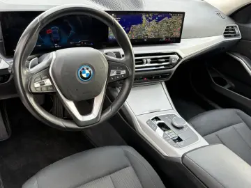 320e Limousine Widscreen Navi DA DAB GSD AHK LED