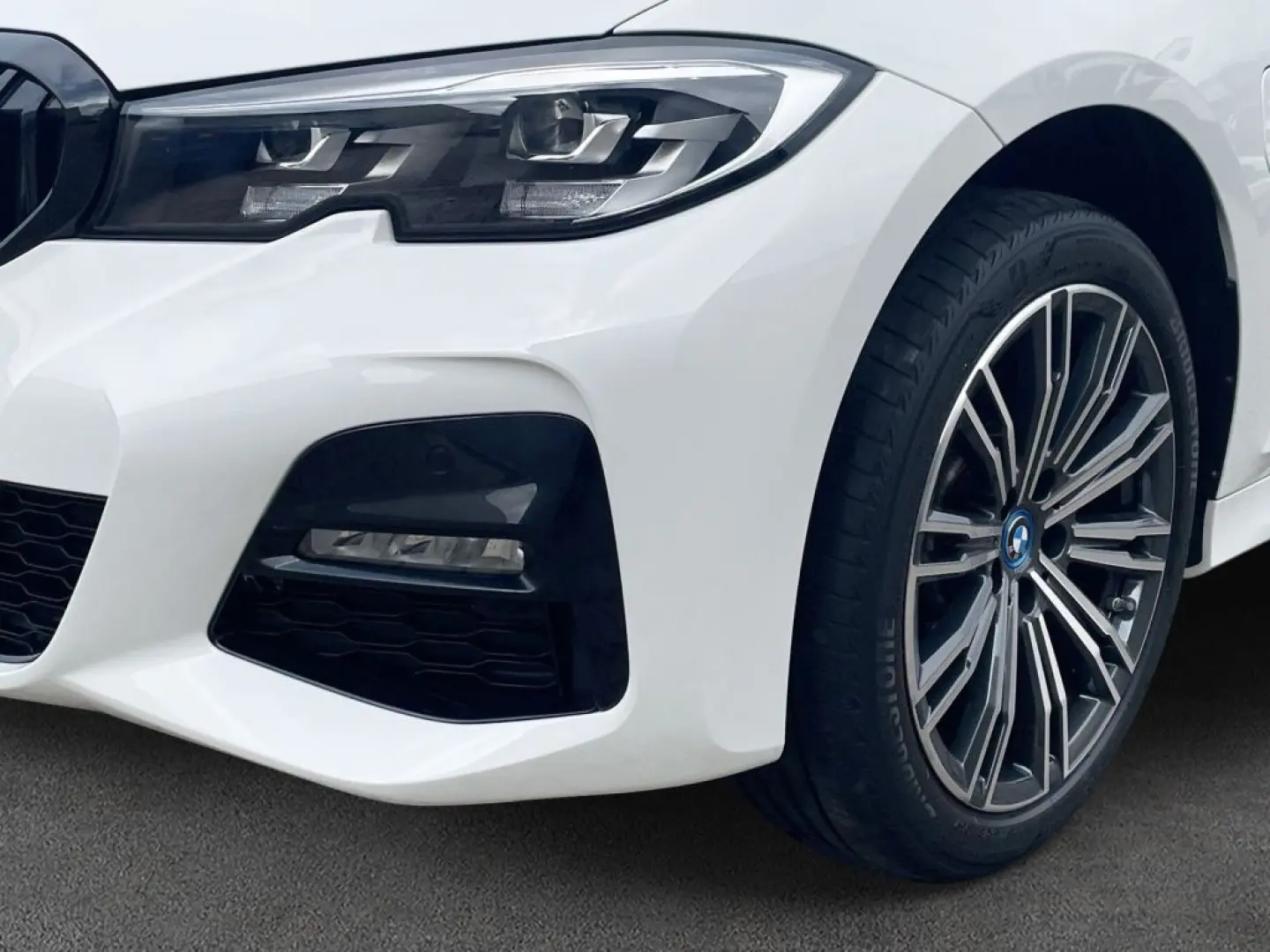 320e Aut. M Sport  AHK