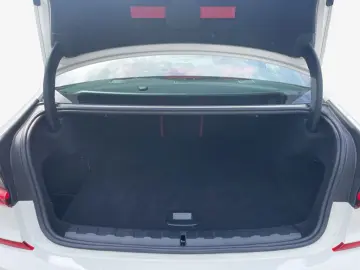 320e Aut. M Sport  AHK