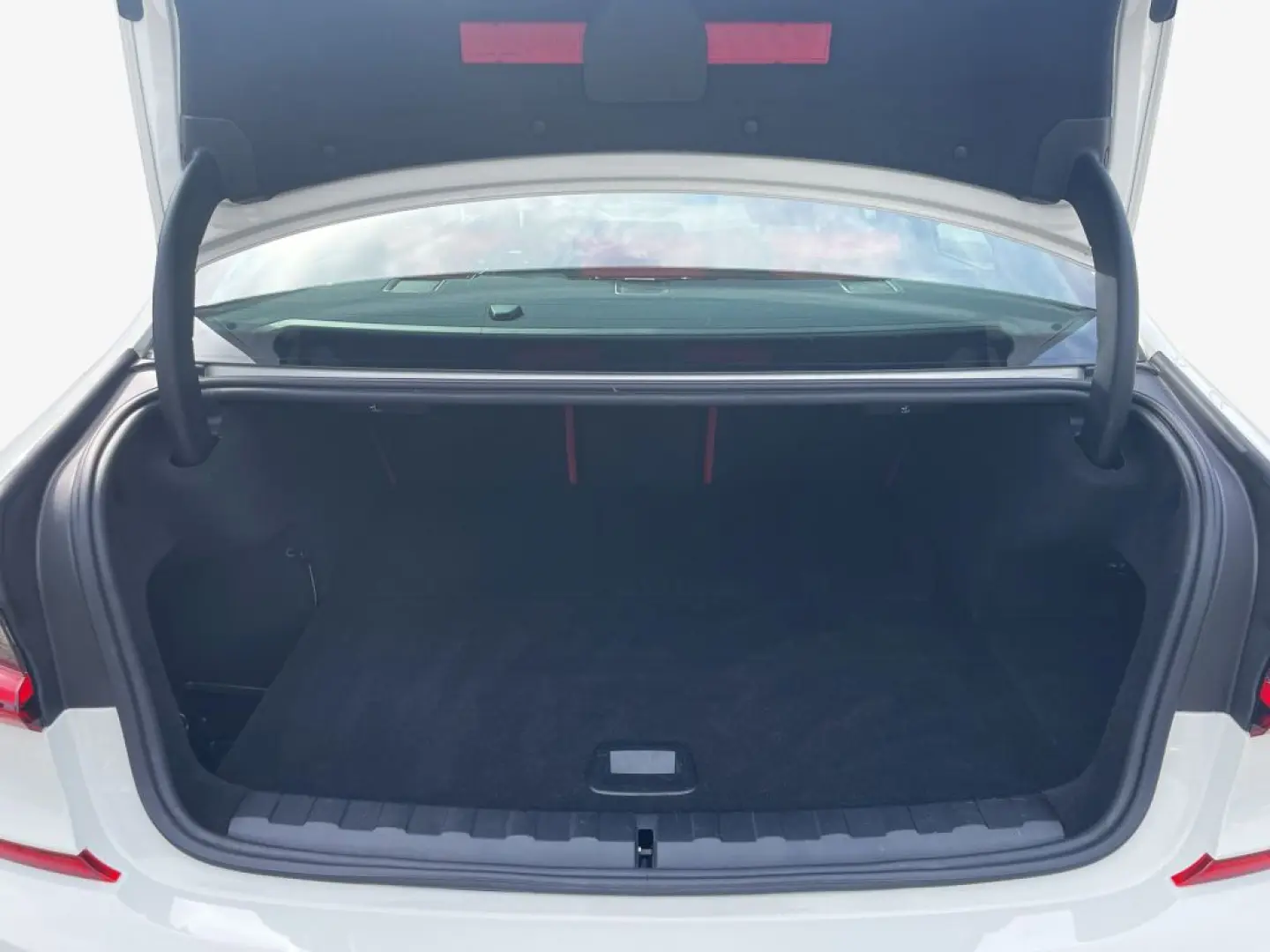 320e Aut. M Sport  AHK