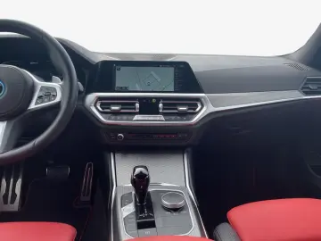 320e Aut. M Sport  AHK