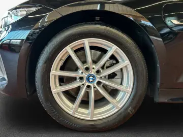 320e Aut.  SHZ  PDC  Sportsitz