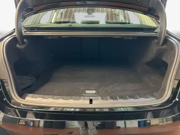 320e Aut.  SHZ  PDC  Sportsitz