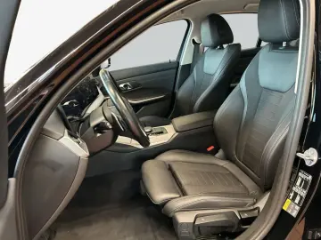 320e Aut.  SHZ  PDC  Sportsitz