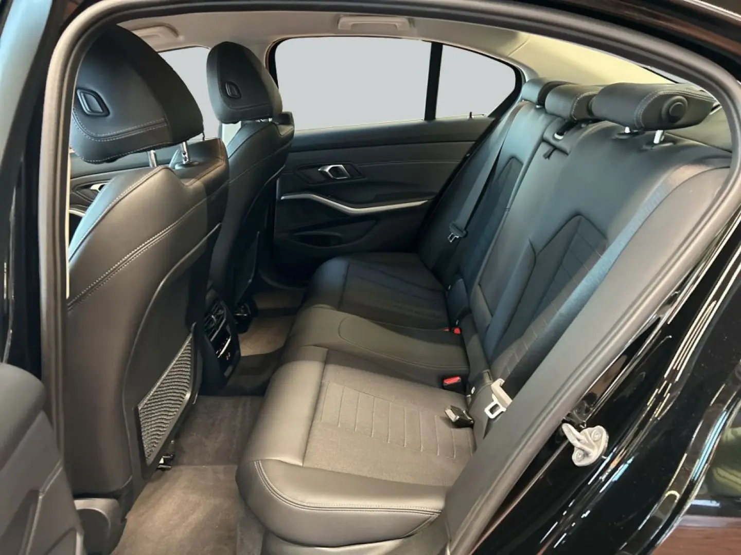 320e Aut.  SHZ  PDC  Sportsitz