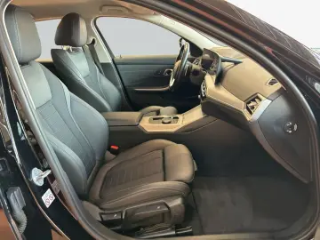 320e Aut.  SHZ  PDC  Sportsitz