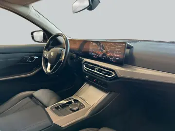 320e Aut.  SHZ  PDC  Sportsitz