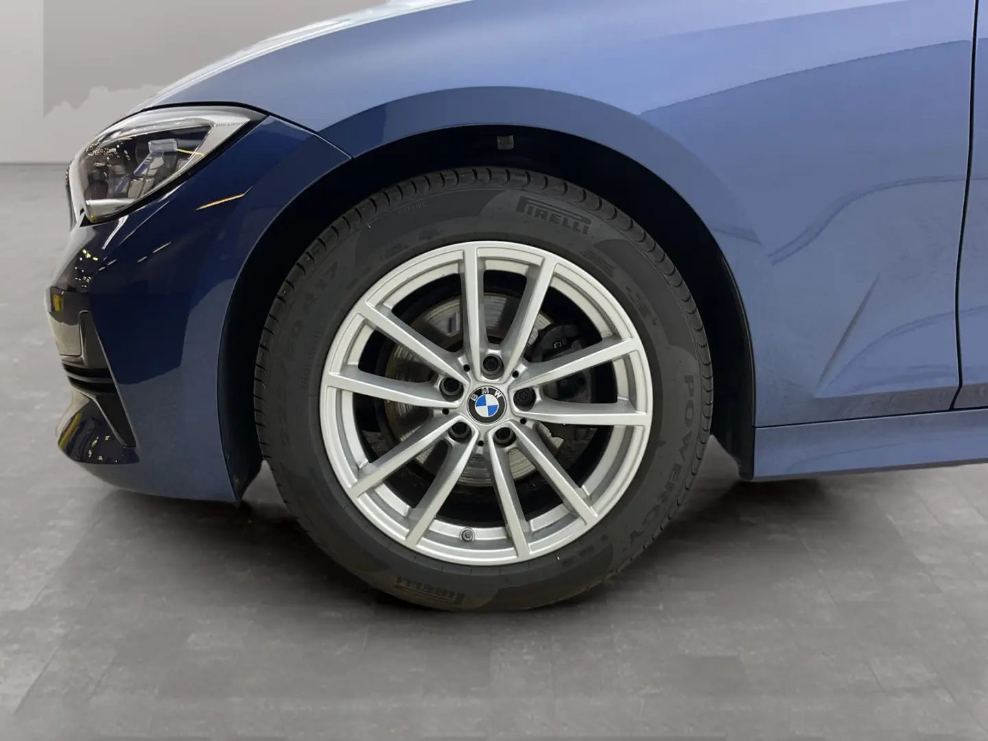 320i Limousine Navi Head-Up Laser PDC HiFi