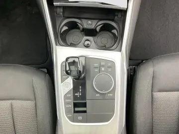 320i Limousine Navi Head-Up Laser PDC HiFi