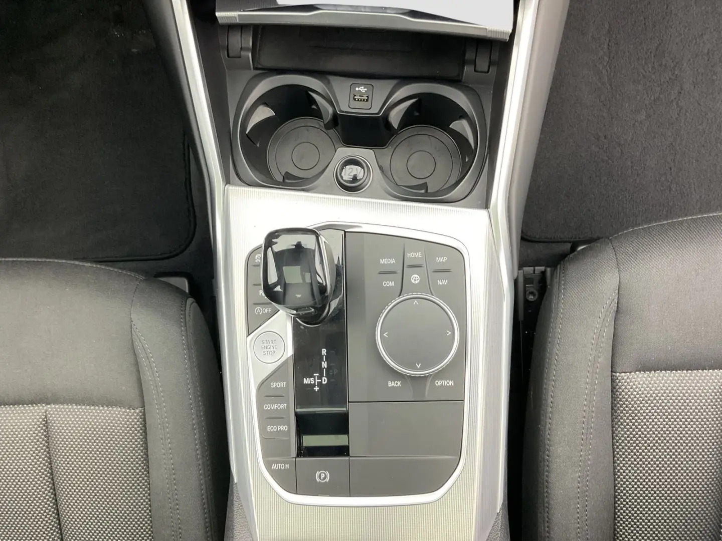 320i Limousine Navi Head-Up Laser PDC HiFi