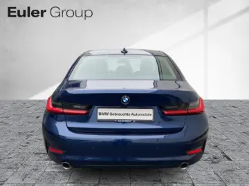 320 i Lim Sport Line Navi Dig Cockpit LED 3-Zone