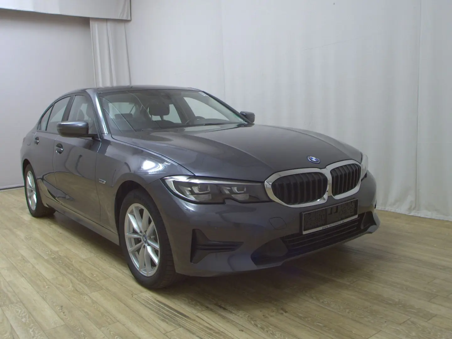 320e Advantage Navi LC Prof. LED PDC SHZ