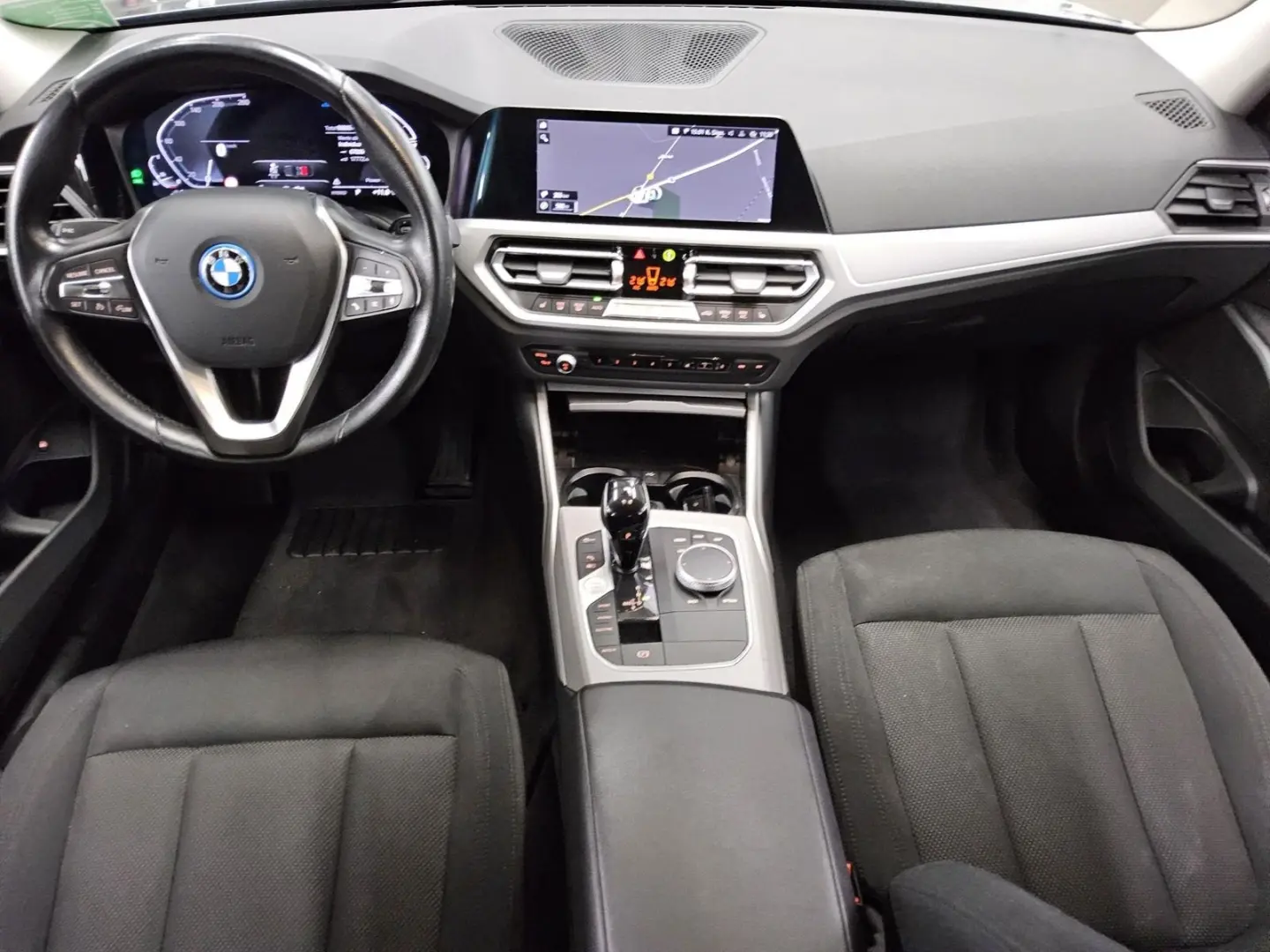 320e Advantage Navi LC Prof. LED PDC Shz