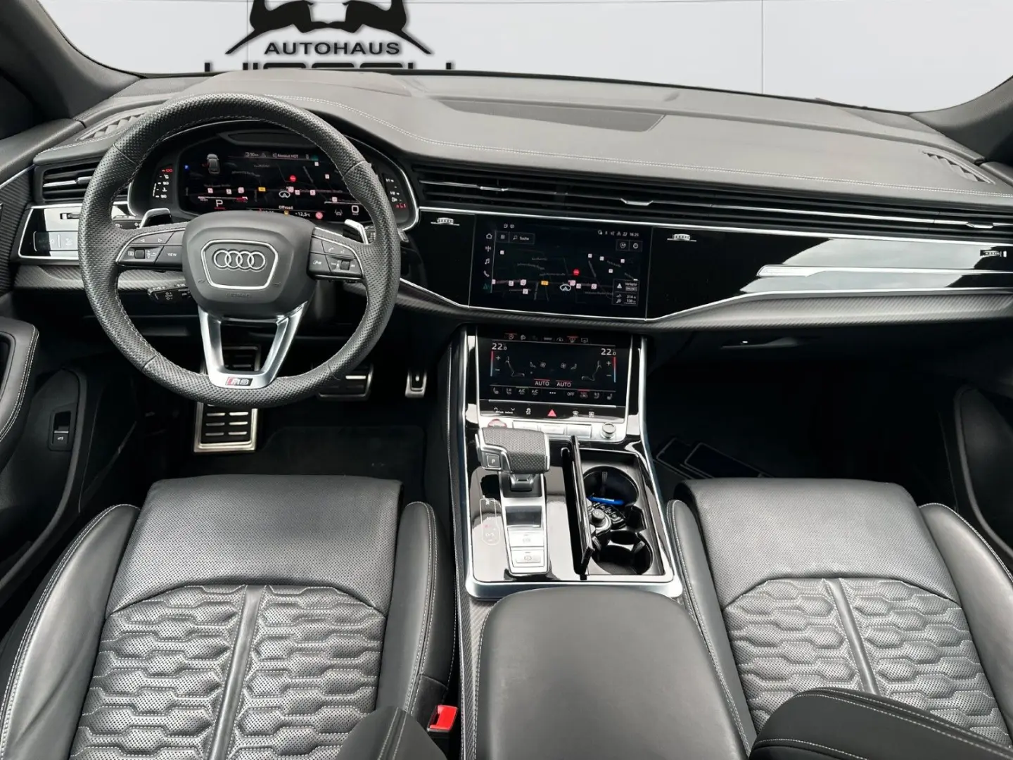 RSQ8 quattro Dynamik  305km h B&O Massage