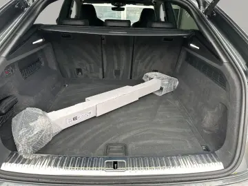 RSQ8 quattro Dynamik  305km h B&O Massage