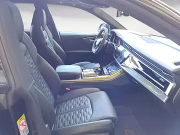 RS Q8 TFSI quattro  AHK PANO B&O HEAD-UP STANDHE