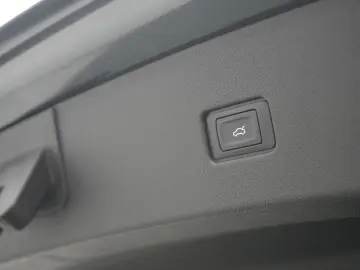 RS Q8 SITZBELÜFTUNG LEDER VIRT MATRIX MEMORY