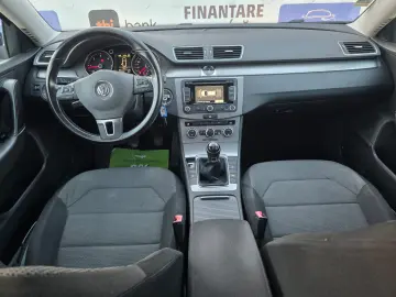 Volkswagen Passat 2013   1.6 TDI  Comfortline