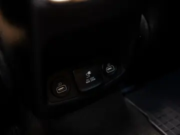 Hyundai Santa Fe 1.6 T-GDI Hybrid 4WD